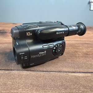 ビデオカメラ SONY Handycam PRO Video8 SONY Handycam PRO Video 8 Camcorder CCD-V9 Video Camera- Untested