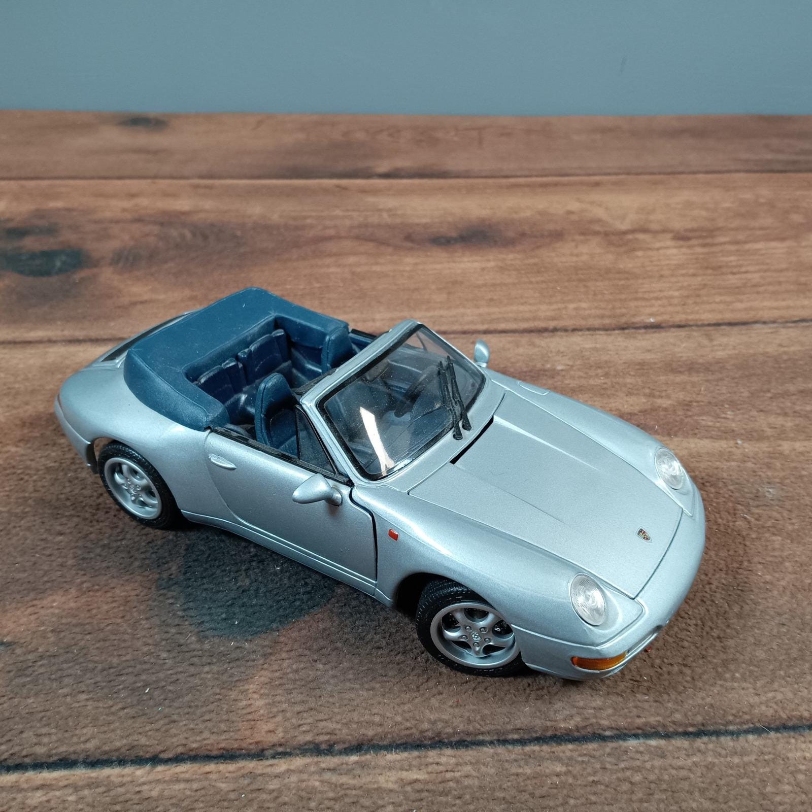 Atlas 1:43 Porsche 911 (993) GT2 année de construction 1993 rouge Atlas 1:43 Porsche 911 (993) GT2 année de construction 1993 rouge