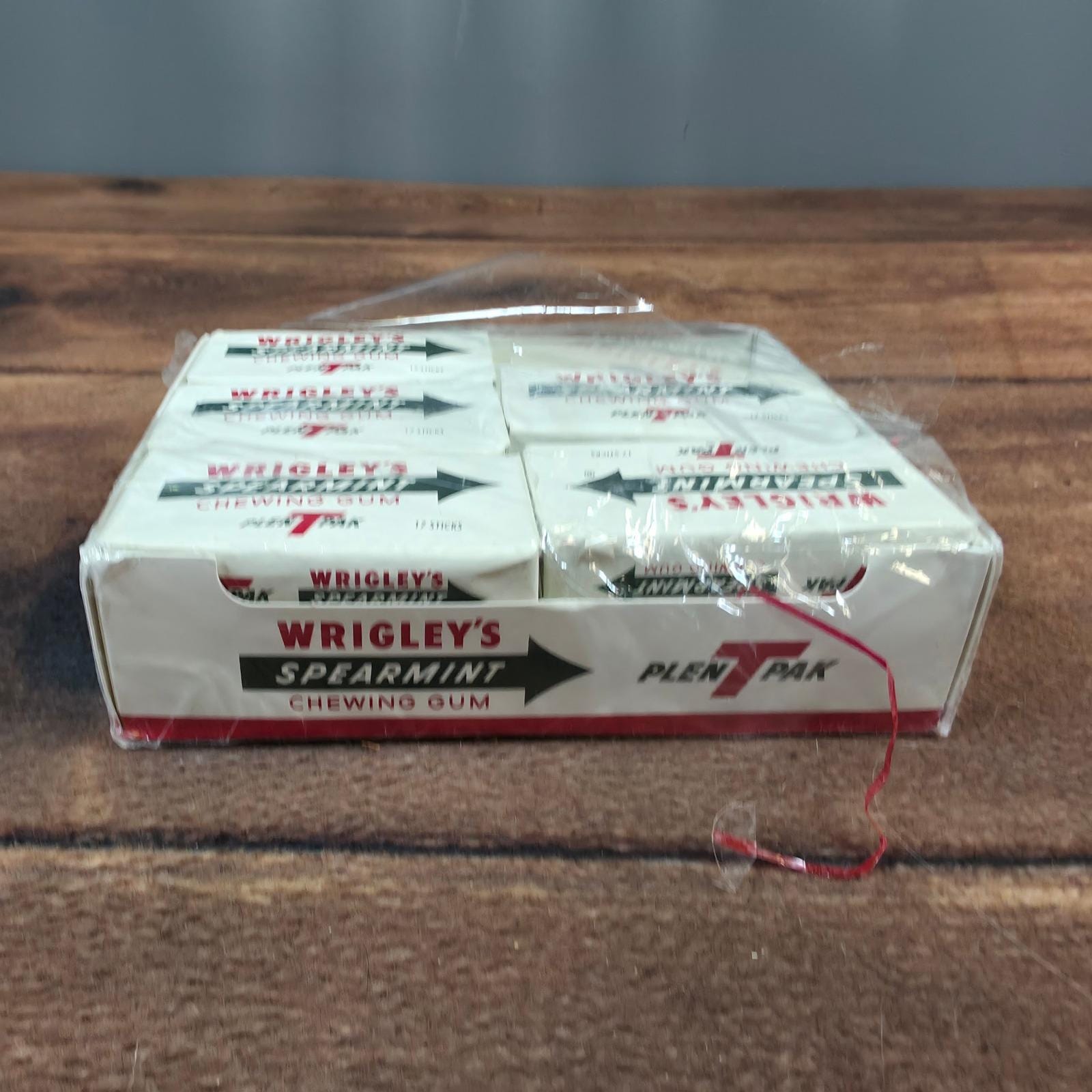 Wrigley's Spearmint Chewing Gum 11 Pack Box 187 Sticks White New