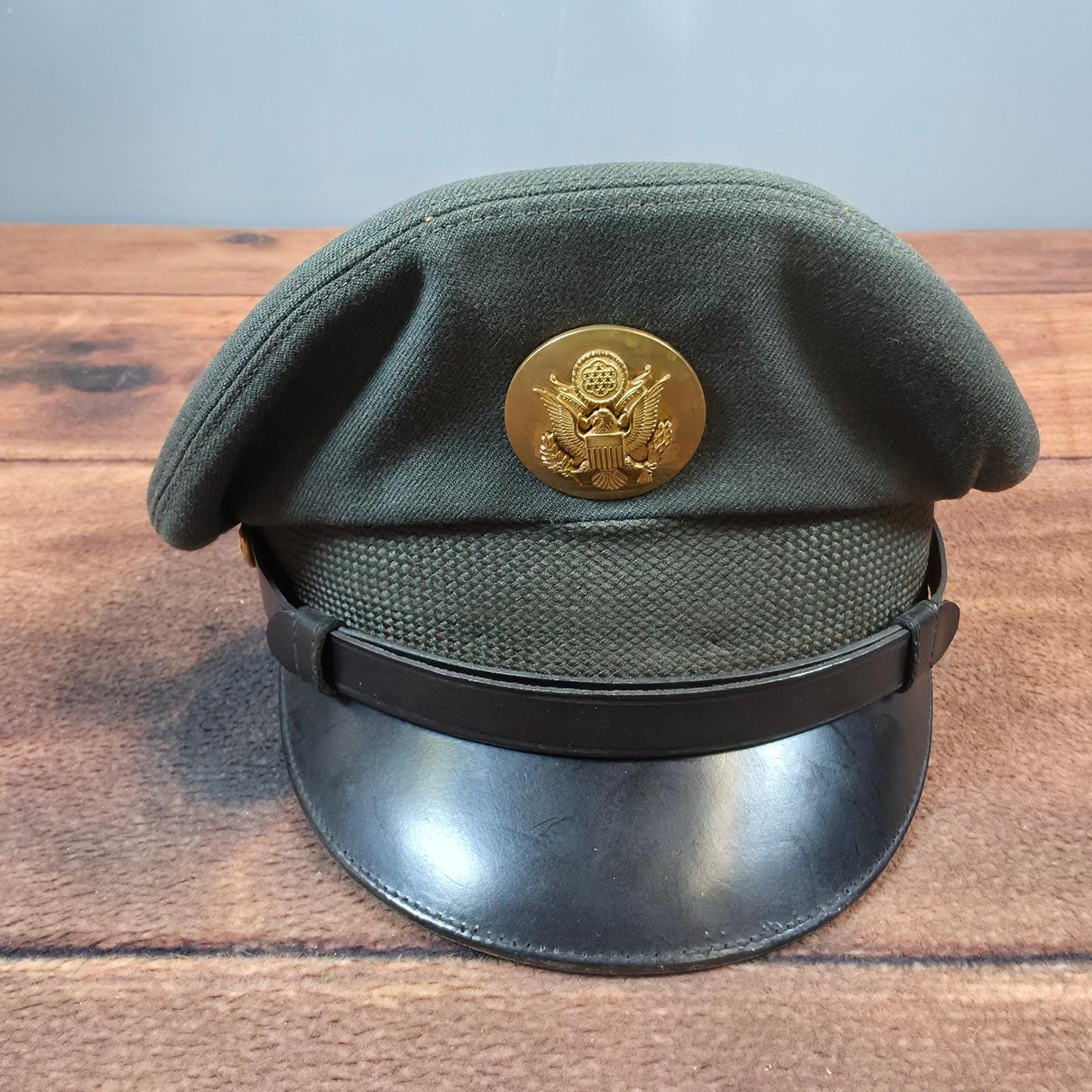キャップ　本物　ミリタリーオリーブグリーン　 アメリカ軍　USARMY　サイズ大 アメリカ陸軍サービスキャップ メンズ 7 オリーブグリーン 良品 下士官
