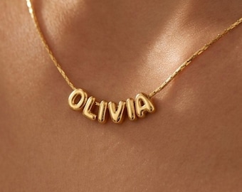 Collar con inicial de mini globo personalizado, collar de oro delicado, collar con texto pequeño, collar para uso diario, regalo para ella, regalo personalizado