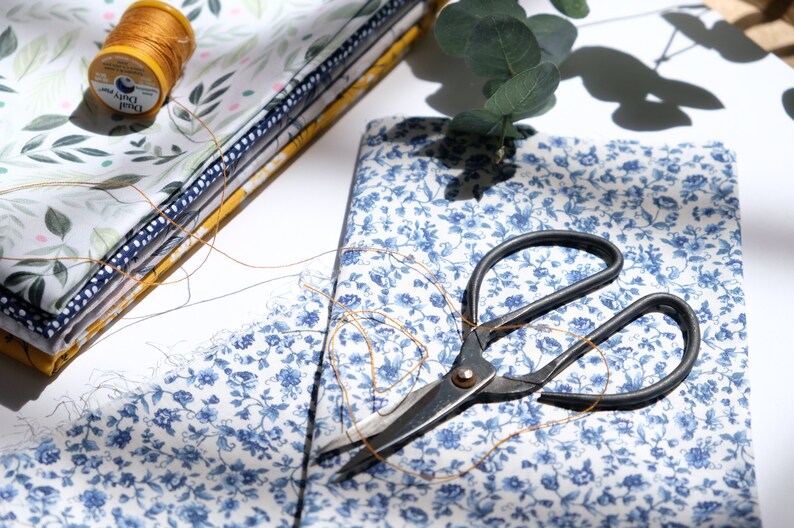 BLUE BELLS Fabric Garden Toile Flower Fabric Botanical image 1