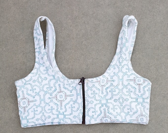 IMAGINE Shipibo active-wear Sports Bra with a zip