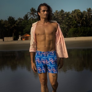 Regenbogen-Swim-Shorts Überall bedruckte Herren-Bademode Tailored Shorts Beachwear Schnelltrocknend