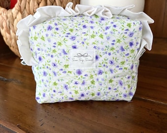 Gewatteerde make-uptas met ruches bloemen | Handgemaakte katoenen boxy make-uptas