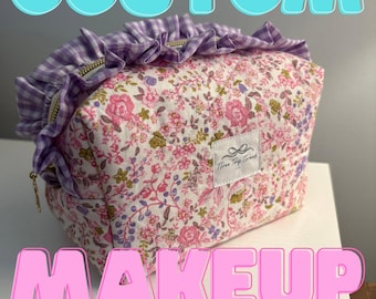 Op maat gemaakte gewatteerde katoenen make-uptas met ruches | Gepersonaliseerde make-uptasje