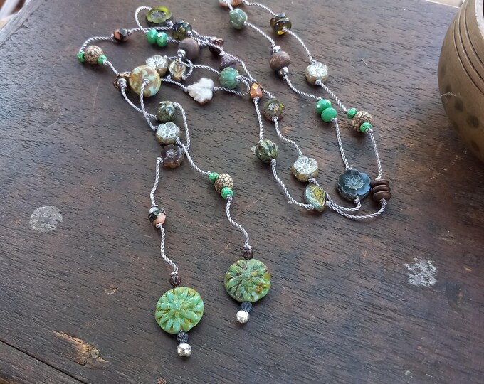 Lariat in moss greens