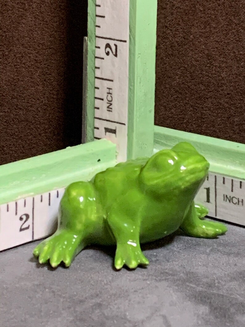 Bigger Frog Christmas Green. Retro Ceramic. Fits nicely in a planter, terrarium, nook or beta tank. Too cute. Made from 1960's mold. image 3