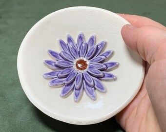 Gerber Daisy Dish (Lavender). Porcelain design preserves this lovely flower in a wedding favor, bridesmaid gift, or quinceanera gift.