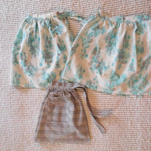 3 Vintage Children&#39;s Aprons One Could Fit a Doll  Pretty