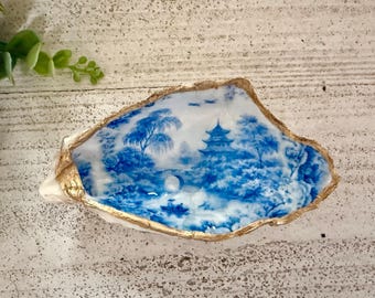 Blue & White Pagoda Chinoiserie Shell Dish, Porcelain Toile Landscape, Gold Trim Oyster Jewelry Dish, Asian Garden Art, Toile Home Accent,