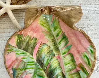 Pink Palm Scallop Shell Jewlery Dish, Tropical Leaf Decor, Palm Beach Coastal Decor, Miami Vibe, Trinket Tray, Beach House Ocean Decor