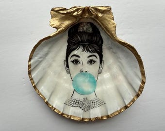 Audrey Hepburn Inspired Bubble Gum Trinket Dish, Icon Jewlery Dish, Gold Rim Shell Ring Dish, Glam Vanity Decor Gift, Old Hollywood Style