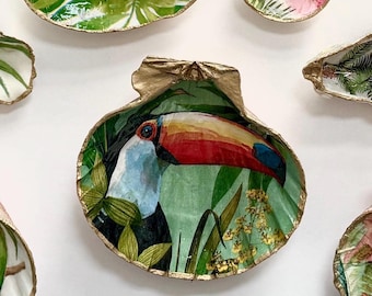 Tropical Bird Shell Trinket Dish, Palm Tree, Handmade Coastal Beach House Decor Accent, Ring Holder, Toucan Art,  Jewelry Catchall