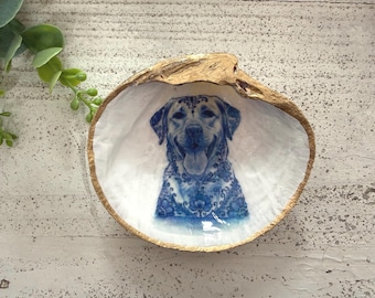 Blue & White Chinoiserie Dog Shell Trinket Dish, Nautical Coastal Decor, Labrador Golden Retriever decor, Jewelry Ring Dish, Beach house art