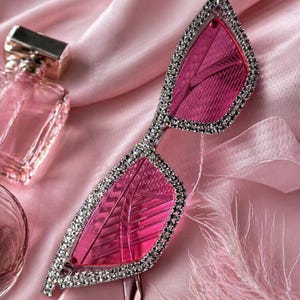 Y2K rhinestone sunglasses with pink lenses and pink arms brand new 3 Pcs Y2K Rimless Sunglasses Women Men, Y2k Glasses Trendy  main image 2