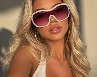 Oversized Shield Sunglasses, Futuristic Visor Glasses, Y2K Fashion Shades, Statement Women Sunglasses, Trendy Festival Eyewear, Pink Glasses