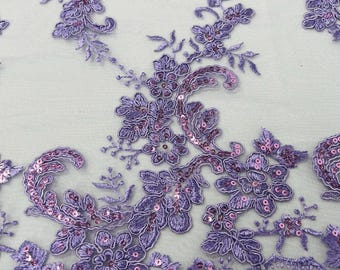 Fliederfarbene Florale Spitze Stoff: Gestickte Pailletten Mesh, Gekordelte Stoff Meterware