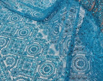 Turquoise Lace Fabric: Gesticktes geometrisches Muster - wird lose Lagerware verkauft