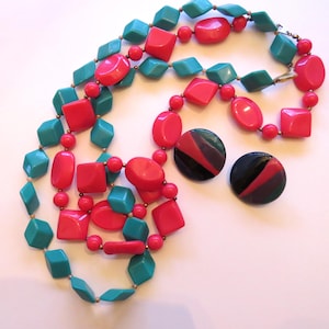 Vintage 1980s Necklace & Pierced Earrings Set Acrylic Beads / Bead Lucite Geometric Earrings Necklace 80s Mod Women Jewelry Set