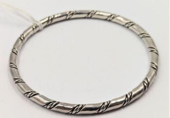 Solid Sterling Silver bangle with engraved design… - image 5