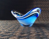 A Vintage genuine Scandinavian Art Glass seldom freeform Coquille Bowl by master Artist Paul Kedelv for Flygsfors Sweden 1960s