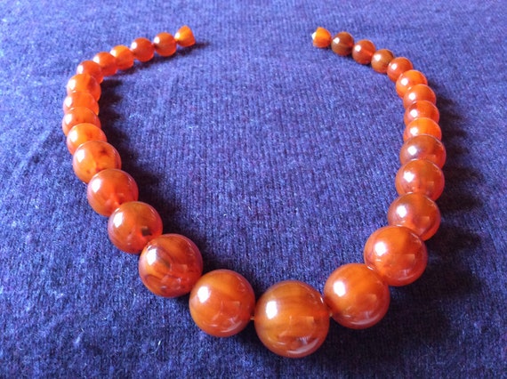 Vintage Timeless 1940s Butter scotch Bakelite Bead