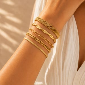 18K guldpläterat armband med grova kedjor, lager på lager Figaro-armband för kvinnor, stapelbara statement-smycken, trendigt guldarmband present till henne