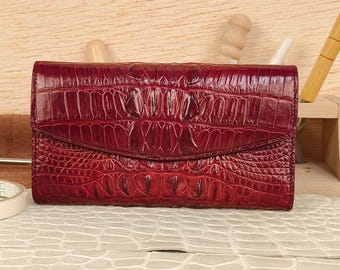 Cartera larga de piel de cocodrilo color burdeos - Bolso de mano texturizado hecho a mano con parte trasera de cuerno para mujer