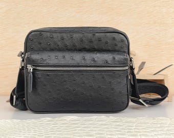 Bolso bandolera negro de piel de avestruz auténtica, hecho a mano, de piel completa, 25 cm de largo.