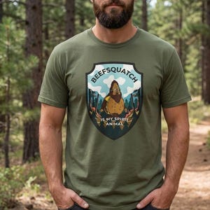 Beefsquatch T-Shirt | Lustige Burger Bigfoot Parodie, Nationalpark Abzeichen