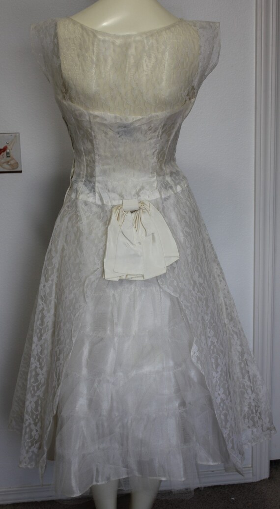 Beautiful Ivory Lace Party Dress - image 3