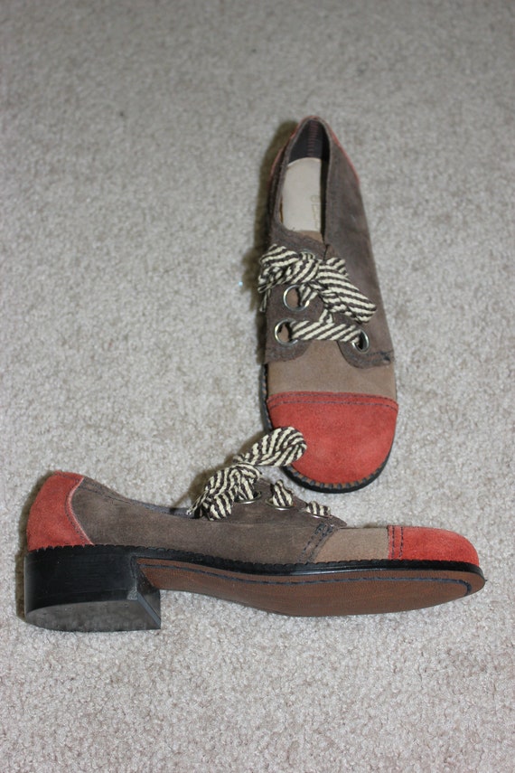 Vintage 1960s Brown Suede Children Shoes 1B - image 1