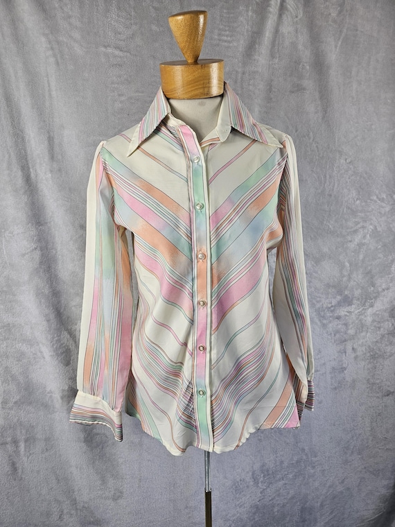 Adorable 1970’s Striped Brady Bunch Shirt