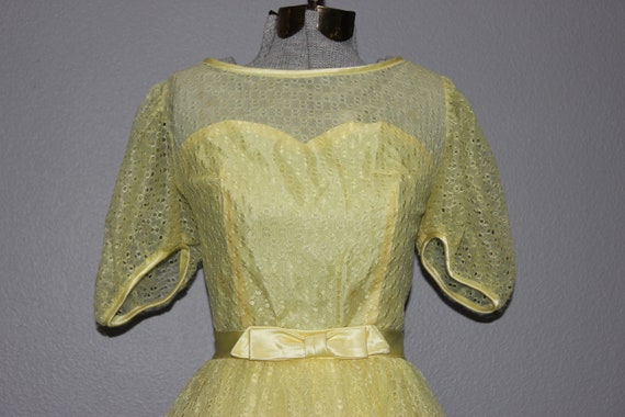 Sweet 1950s Vintage Yellow Bouffant Party Dress - image 4