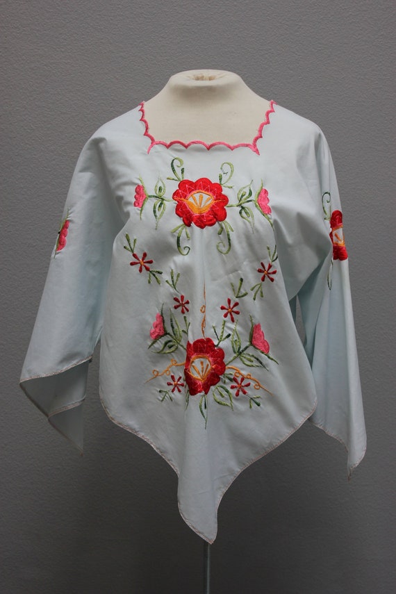 Stunning Vintage Hippie Embroidered Chiapas Handke