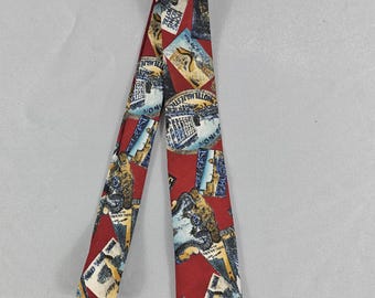 Adorable Vintage Slim Tie with Historical Print