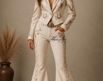 Western Damenanzug bestickt, Elfenbein Cowboy Hosenanzug, handgefertigte Pferde- und Hufeisenstickerei, Western-Hochzeits-Outfit, Rodeo Fashion Set
