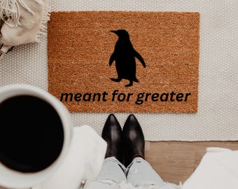 Felpudo "Pero por qué", felpudo divertido de bienvenida, felpudo "Para todos", regalo de meme existencial, felpudo de pingüino nihilista