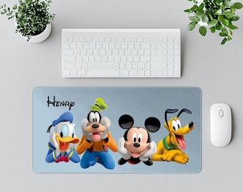 Alfombrilla de escritorio personalizada de Mickey y sus amigos, alfombrilla de ratón para juegos de Disney, regalo de cumpleaños de Disney Friends, regalo personalizado de Disney, accesorio de escritorio de Disney Squad