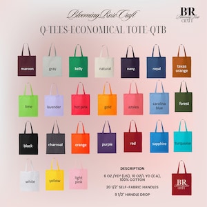 Peut inclure: Collection de sacs fourre-tout en coton de diff&eacute;rentes couleurs, dont le bordeaux, le gris et le marine. Les sacs ont des anses en tissu et portent l'inscription "Q-TEES-ECONOMICAL TOTE-QTB". Les anses mesurent 52 cm.