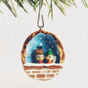 Peanuts Charlie Brown Christmas Ornament: Vintage Christmas Ornament Retro Style Walnut Shell, Charlie Brown Linus Snoopy Peanuts Cartoon