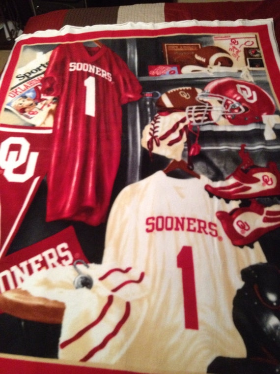 Items similar to Oklahoma Sooners fleece blanket topper on ...