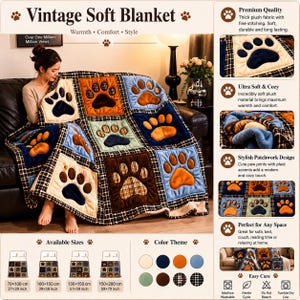 Puede incluir: Una manta de retazos con huellas de patas en varios colores, incluyendo azul, naranja y marrón. La manta tiene un borde a cuadros y está etiquetada como "Vintage Soft Blanket". Disponible en tamaños de 70x100 cm, 100x150 cm, 130x150 cm y 150x200 cm.