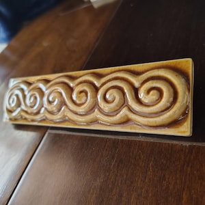 Warm Honey Scrolling Wave Insert Tile - 1.5" x 6" Raised Relief Ceramic Liner