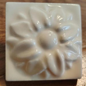 Ceramic Tile - 149 Aster 2" x 2"