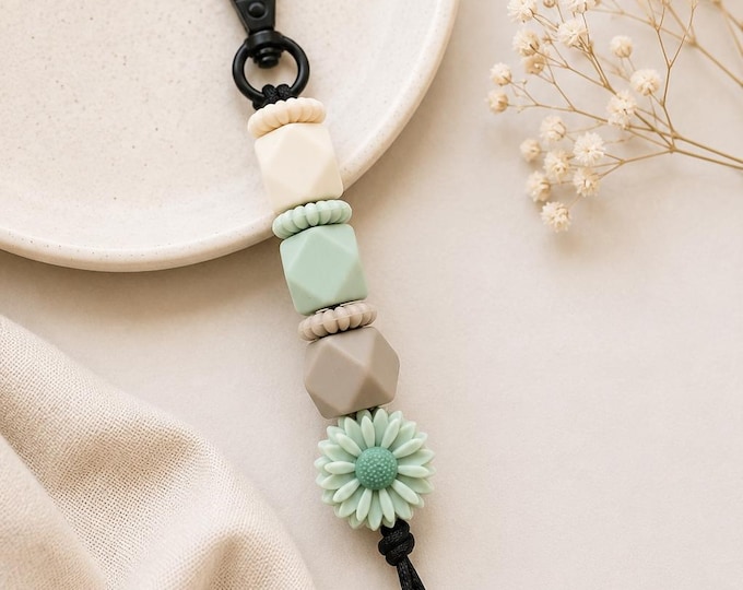 Project Bag Scissor Charm Keychain / Silicone Beads Fob