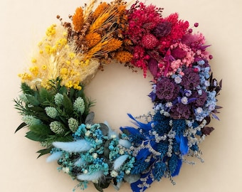 Regenboogkrans van gedroogde bloemen | Kleurrijke wanddecoratie voor thuis | Levendig en natuurlijk | Handgemaakt op een frame van stro