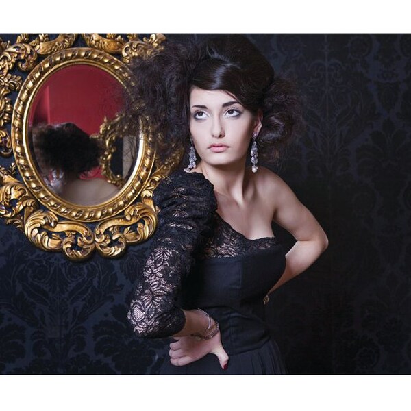 SAMPLE SALE!!!!  Exquisite black evening dress UK 8/10