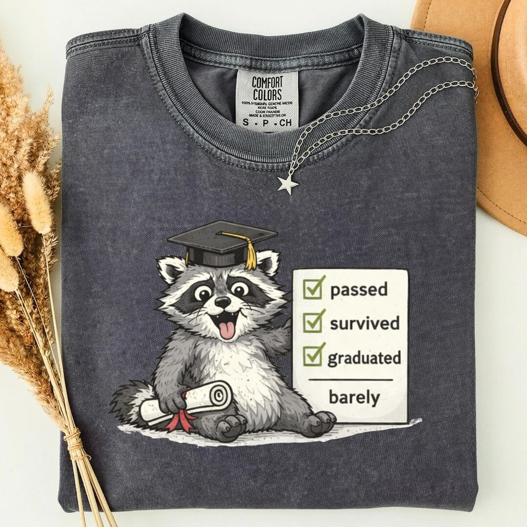 Senior Racoon Funny Raccoon Graduation Shirt, Class of 2026 T-shirt, Senior Tee - Etsy